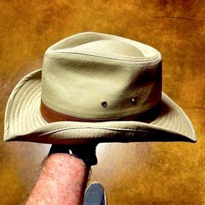 Dorfman Pacific XL adjustable hat. Seldom worn with no stains or marks. Perfect